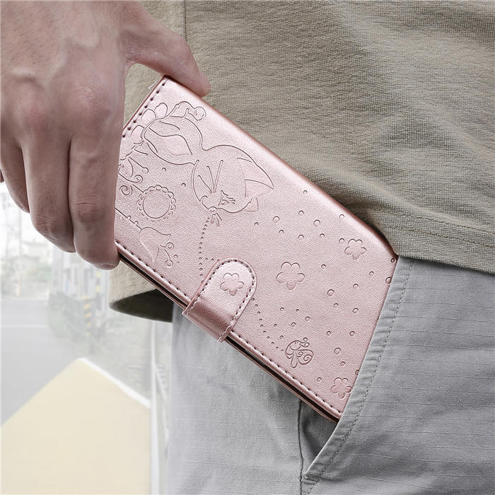Embossing Bee and Cat Leather Wallet Magnetic Kickstand Case
